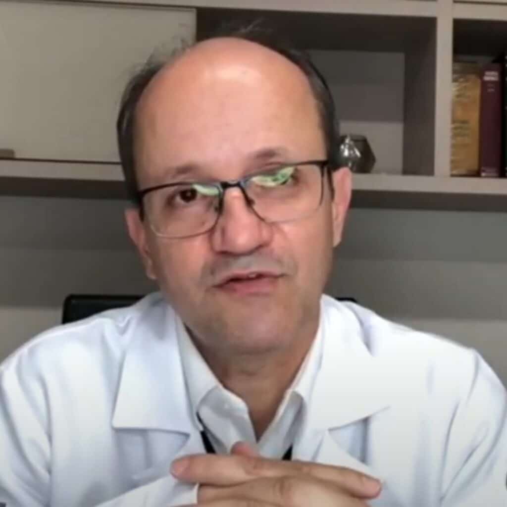 Dr. Allan Araujo fala sobre a importância de mastigar bem os alimentos para uma boa digestão.